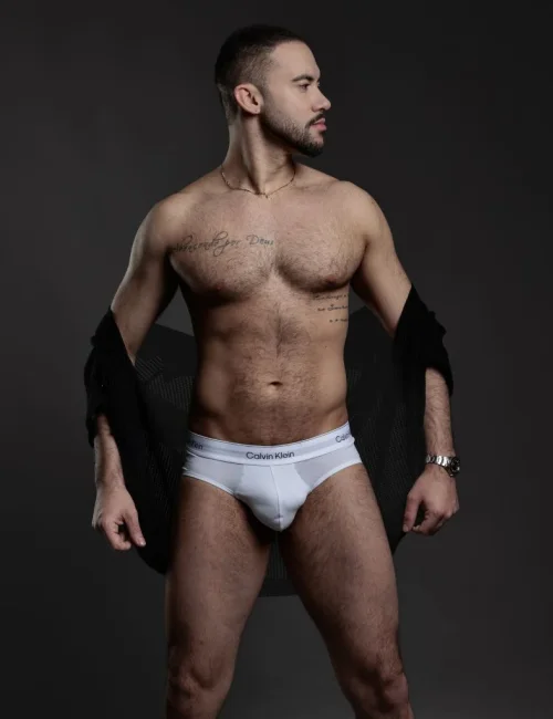 Carlo photo 2, european, average, black hair, 188 cm, 88 kg, Hong Kong
