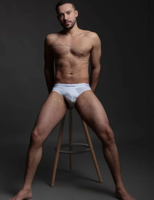 Carlo photo 3, european, average, black hair, 188 cm, 88 kg, Hong Kong