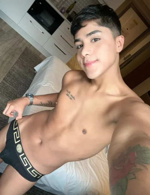 Valentino photo 10, asian, athletic, black hair, 178 cm, 65 kg, Hong Kong