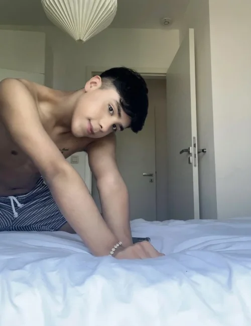 Valentino photo 17, asian, athletic, black hair, 178 cm, 65 kg, Hong Kong