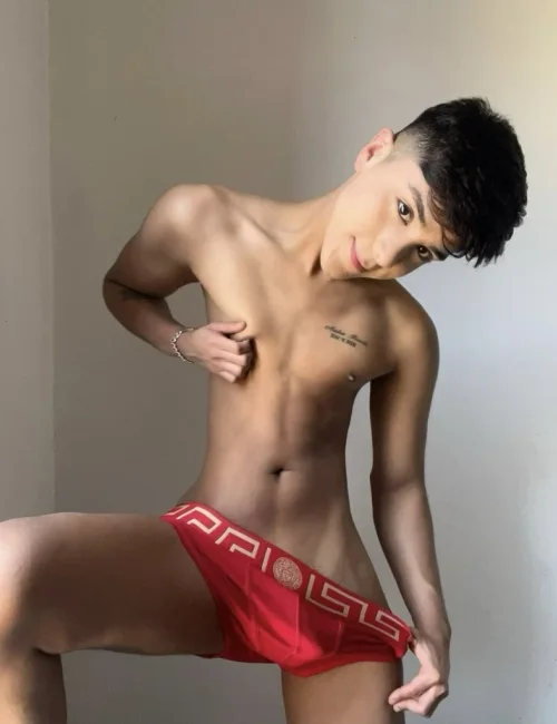 Valentino photo 20, asian, athletic, black hair, 178 cm, 65 kg, Hong Kong