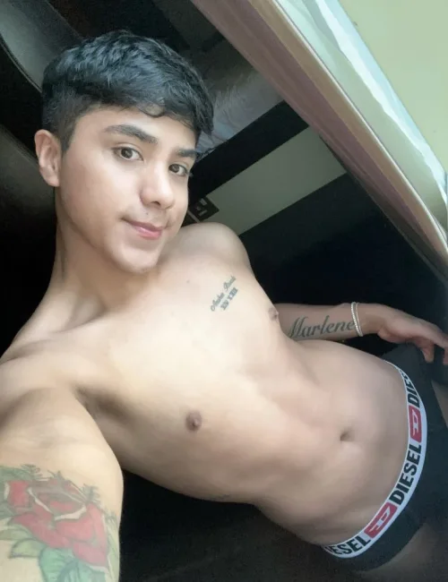 Valentino photo 4, asian, athletic, black hair, 178 cm, 65 kg, Hong Kong