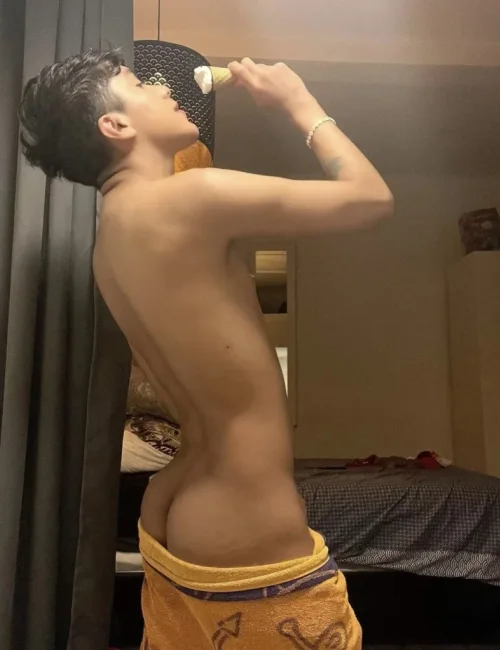 Valentino photo 43, asian, athletic, black hair, 178 cm, 65 kg, Hong Kong
