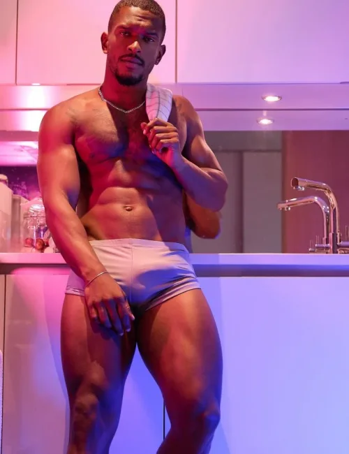 Caio photo 6, asian, curvy, black hair, 180 cm, 81 kg, Hong Kong