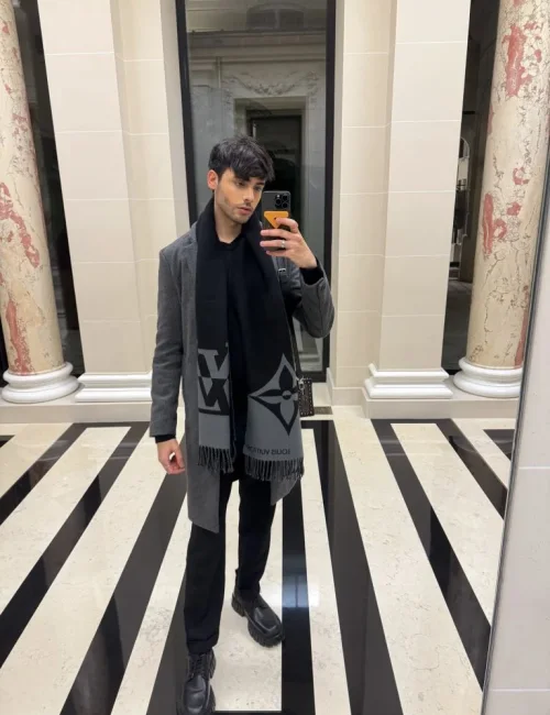 Lucas photo 12, european, slim, black hair, 178 cm, 54 kg, Hong Kong
