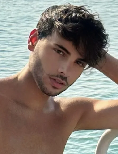 Lucas photo 16, european, slim, black hair, 178 cm, 54 kg, Hong Kong