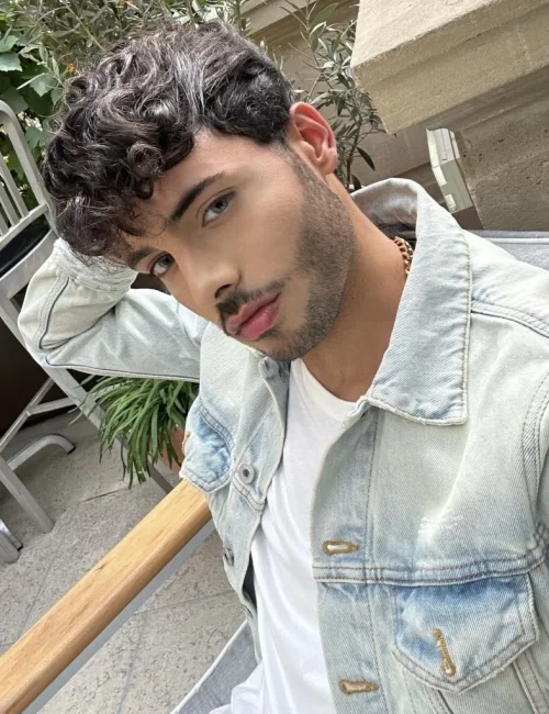 Lucas photo 19, european, slim, black hair, 178 cm, 54 kg, Hong Kong