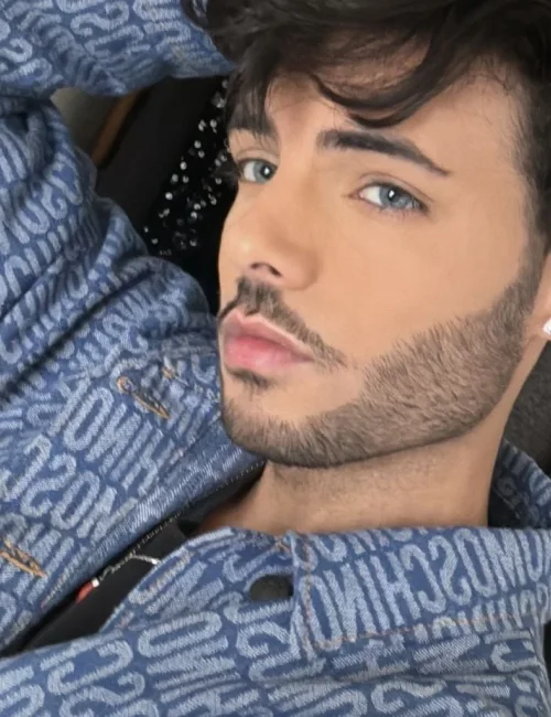 Lucas photo 34, european, slim, black hair, 178 cm, 54 kg, Hong Kong