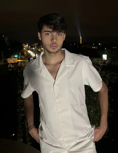Lucas photo 37, european, slim, black hair, 178 cm, 54 kg, Hong Kong