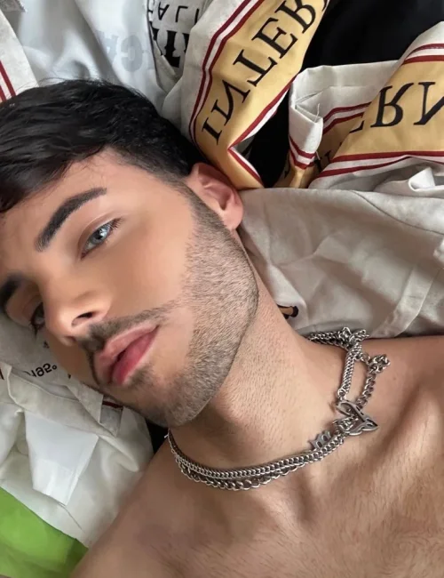 Lucas photo 41, european, slim, black hair, 178 cm, 54 kg, Hong Kong