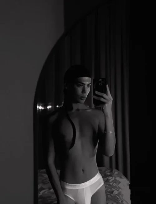 Artur photo 19, european, athletic, black hair, 175 cm, 58 kg, Hong Kong