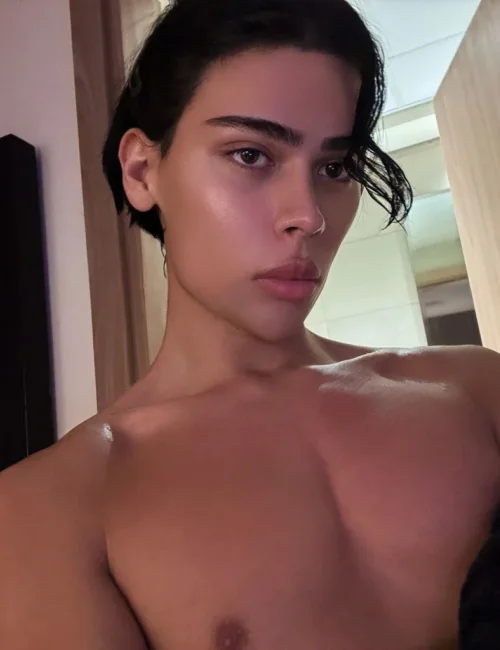 Artur photo 8, european, athletic, black hair, 175 cm, 58 kg, Hong Kong