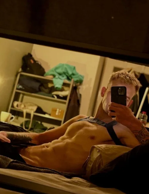 Vernon photo 5, european, athletic, brunette, 190 cm, 77 kg, Hong Kong