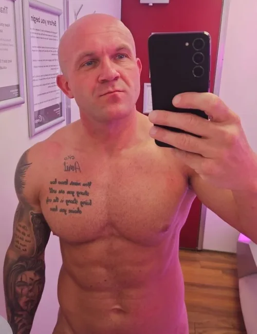 Alonzo photo 14, european, curvy, brunette, 180 cm, 90 kg, Hong Kong