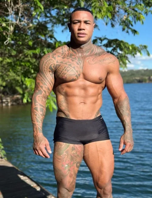 Galvao photo 1, asian, busty, black hair, 180 cm, 95 kg, Hong Kong