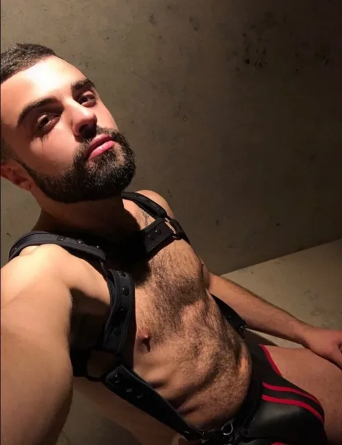 Thom photo 6, european, average, black hair, 180 cm, 72 kg, Hong Kong