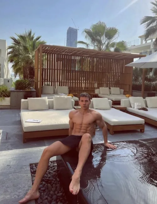 Bruno photo 10, asian, average, brunette, 178 cm, 79 kg, Hong Kong