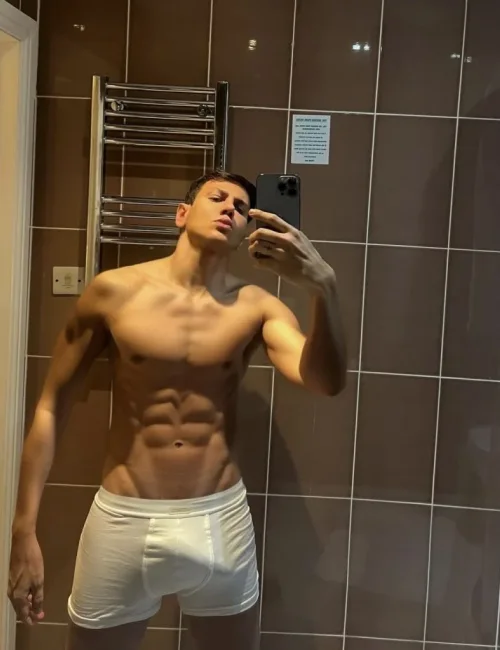 Bruno photo 3, asian, average, brunette, 178 cm, 79 kg, Hong Kong