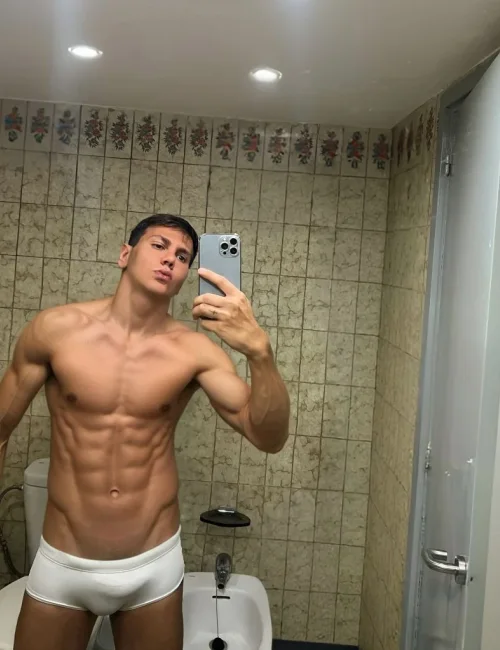 Bruno photo 5, asian, average, brunette, 178 cm, 79 kg, Hong Kong