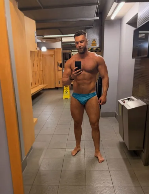 Tobias photo 2, european, busty, brunette, 193 cm, 115 kg, Hong Kong