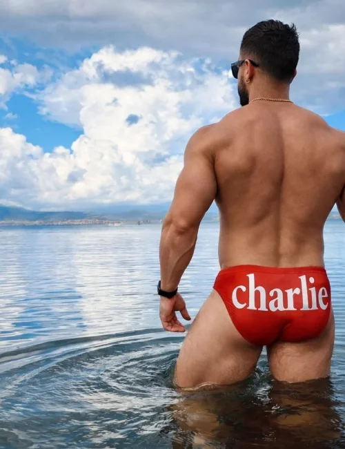Tobias photo 5, european, busty, brunette, 193 cm, 115 kg, Hong Kong