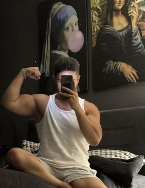 Emre photo 15, asian, curvy, black hair, 178 cm, 81 kg, Hong Kong
