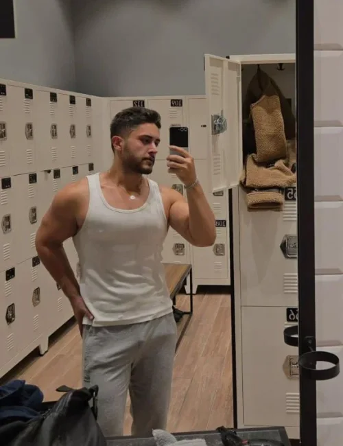 Emre photo 3, asian, curvy, black hair, 178 cm, 81 kg, Hong Kong