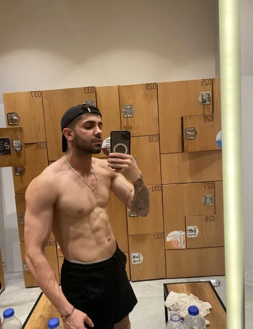 Hardy photo 2, asian, average, black hair, 178 cm, 74 kg, Hong Kong