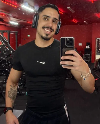 Vitor photo 1, european, average, black hair, 188 cm, 83 kg, Hong Kong