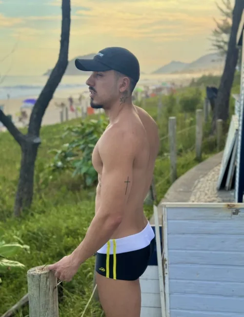 Vitor photo 13, european, average, black hair, 188 cm, 83 kg, Hong Kong