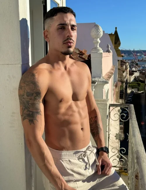 Vitor photo 21, european, average, black hair, 188 cm, 83 kg, Hong Kong