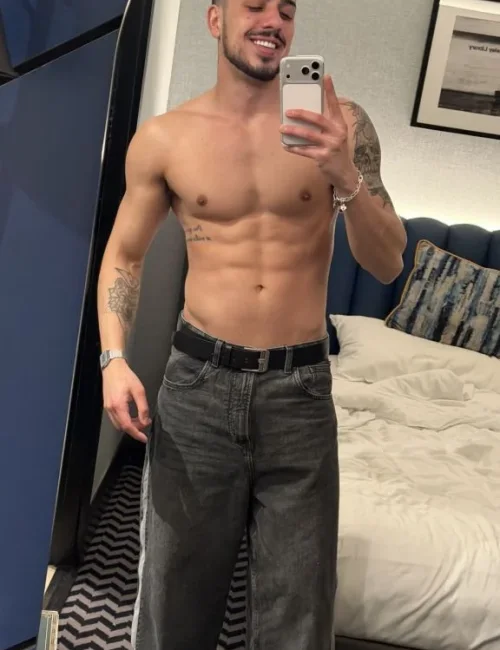 Vitor photo 3, european, average, black hair, 188 cm, 83 kg, Hong Kong