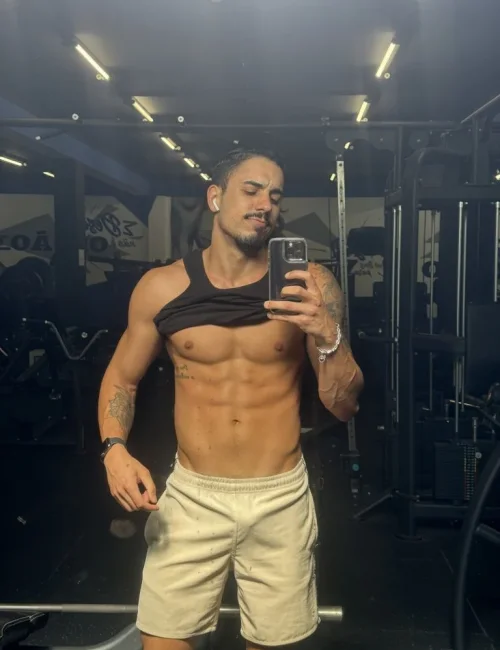 Vitor photo 7, european, average, black hair, 188 cm, 83 kg, Hong Kong