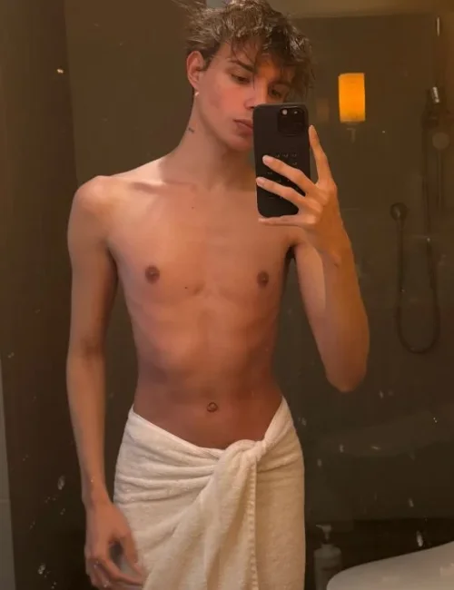 Gabriel photo 1, european, slim, brunette, 178 cm, 52 kg, Hong Kong