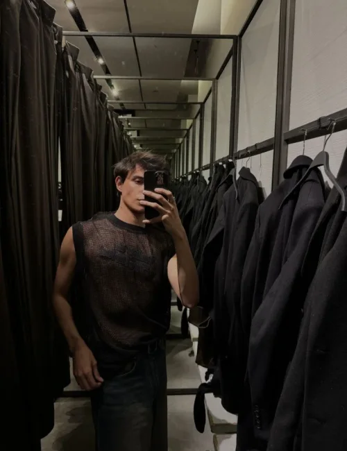 Gabriel photo 12, european, slim, brunette, 178 cm, 52 kg, Hong Kong