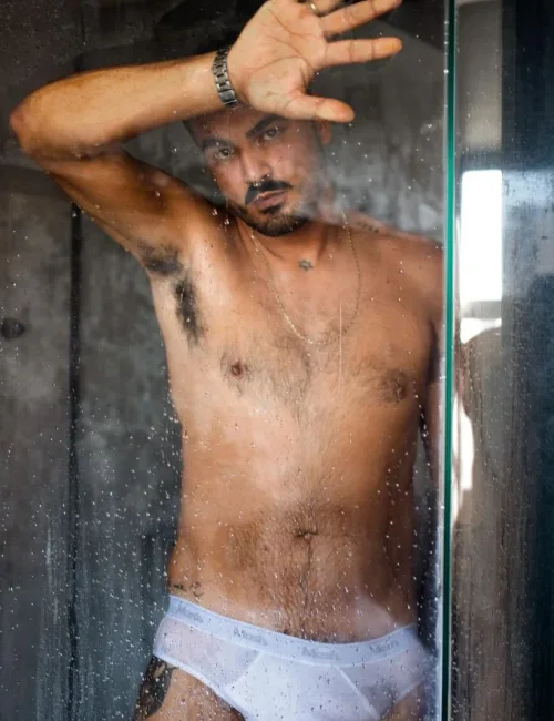 Vensky photo 2, european, average, black hair, 195 cm, 95 kg, Hong Kong