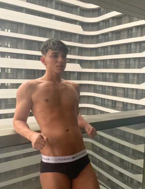 Byron photo 30, asian, athletic, black hair, 173 cm, 65 kg, Hong Kong