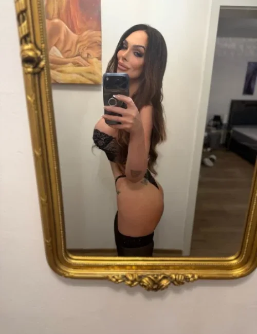 Gabriela photo 3, asian, average, brunette, 170 cm, 65 kg, Medium bust, Hong Kong