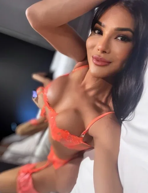 Isabela photo 21, asian, average, black hair, 161 cm, 63 kg, Medium bust, Hong Kong