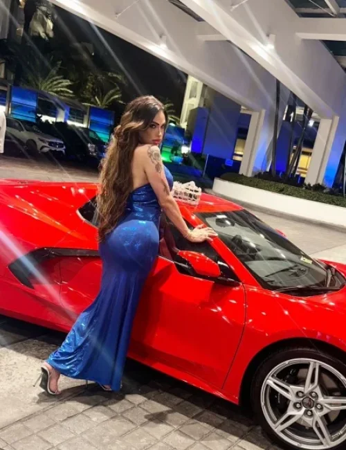 Vanesa photo 22, european, average, brunette, 178 cm, 77 kg, Medium bust, Hong Kong