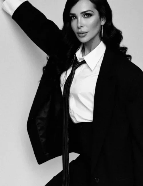 Katy photo 4, asian, curvy, black hair, 164 cm, 68 kg, Large bust, Hong Kong