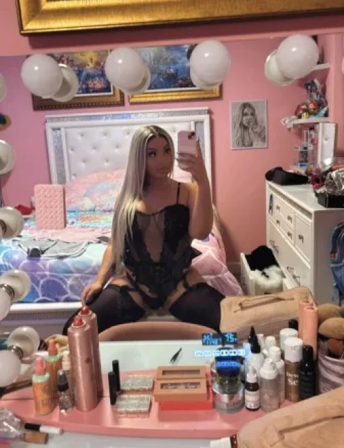 Sasha photo 5, european, average, blonde hair, 167 cm, 63 kg, Large bust, Hong Kong