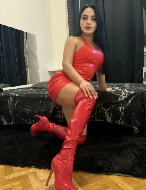 Amelia Mira photo 23, ebony, athletic, black hair, 174 cm, 61 kg, Large bust, Hong Kong