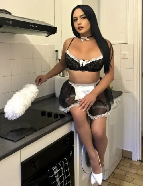 Amelia Mira photo 25, ebony, athletic, black hair, 174 cm, 61 kg, Large bust, Hong Kong