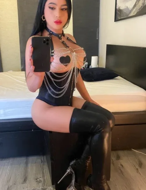 Amelia Mira photo 45, ebony, athletic, black hair, 174 cm, 61 kg, Large bust, Hong Kong