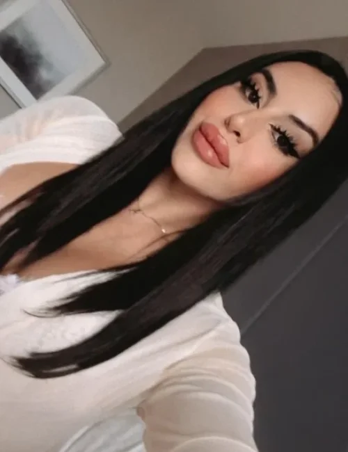 Anika photo 13, asian, athletic, black hair, 167 cm, 58 kg, Large bust, Hong Kong