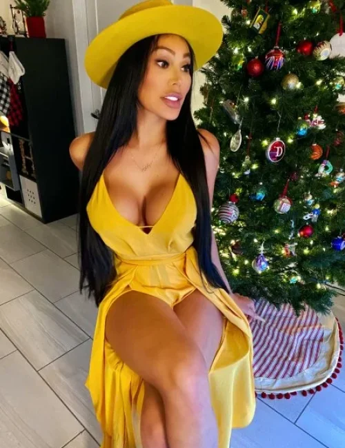 Berenice photo 35, european, athletic, black hair, 174 cm, 63 kg, Large bust, Hong Kong