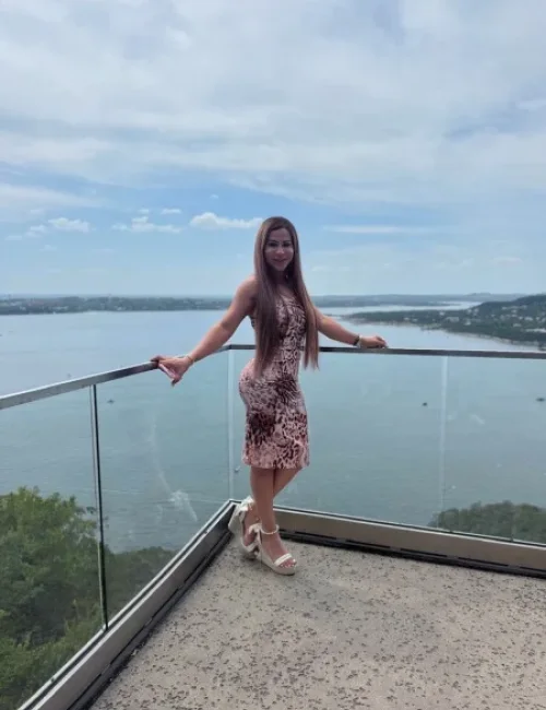 Leslie photo 26, european, average, brunette, 170 cm, 70 kg, Medium bust, Hong Kong