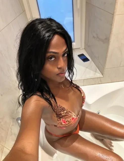 Keishla photo 12, european, athletic, black hair, 176 cm, 61 kg, Medium bust, Hong Kong