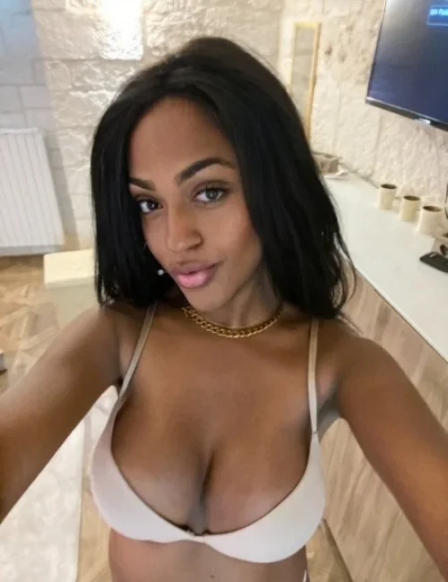 Keishla photo 13, european, athletic, black hair, 176 cm, 61 kg, Medium bust, Hong Kong